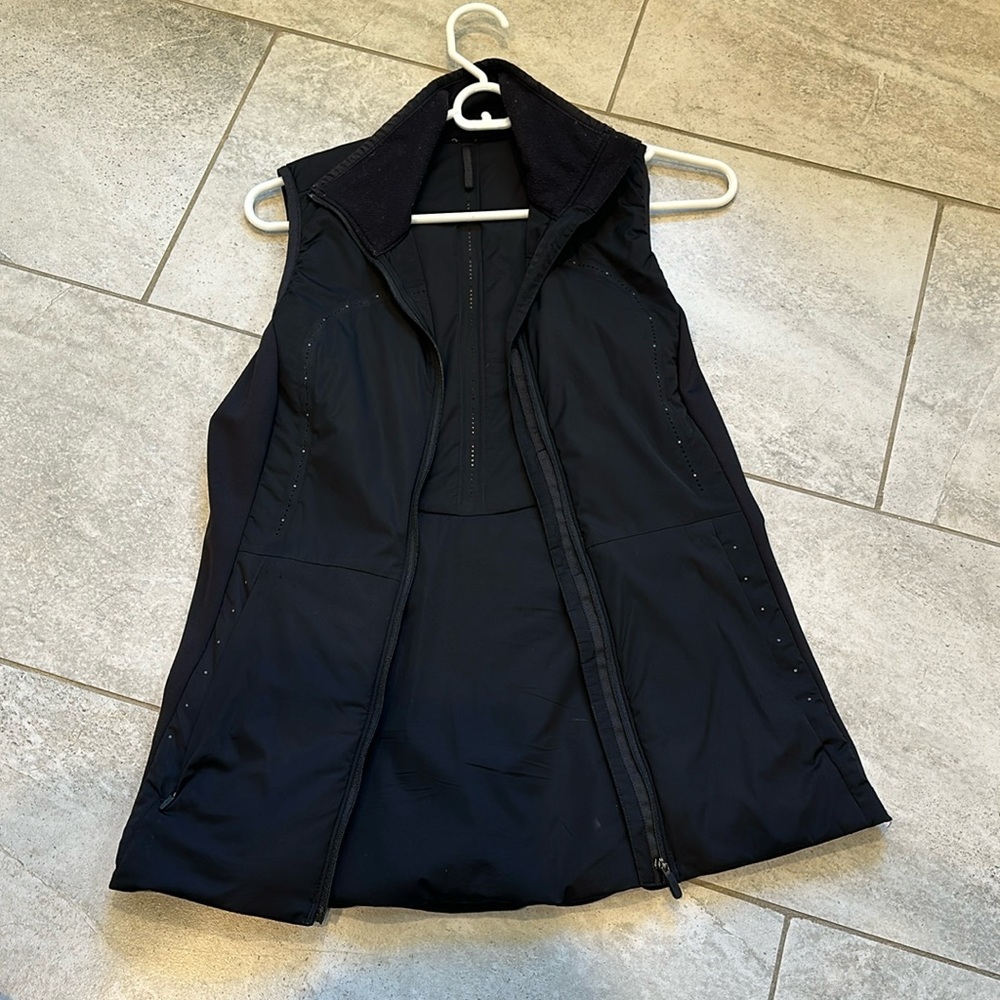 Lululemon running vest